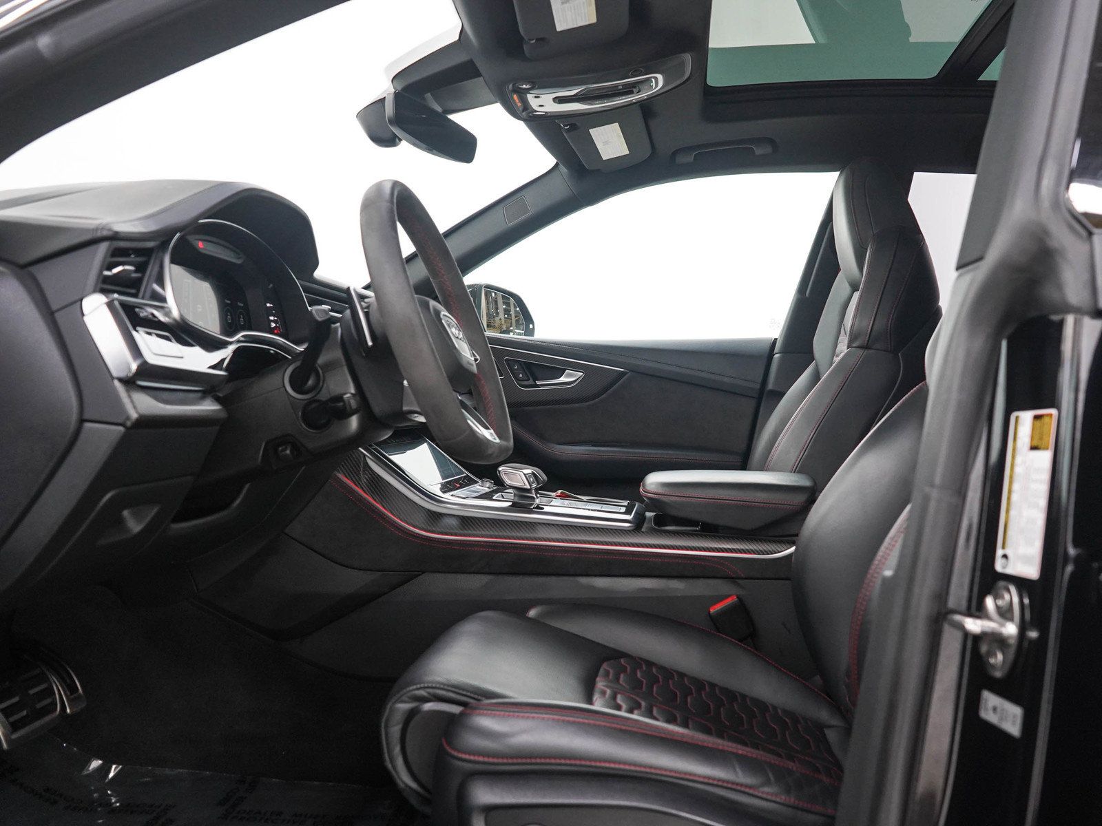 Used 2021 Audi RS Q8 AWD/4WD image 24