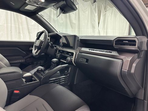 Used 2025 Toyota Tacoma TRD Off-Road image 62