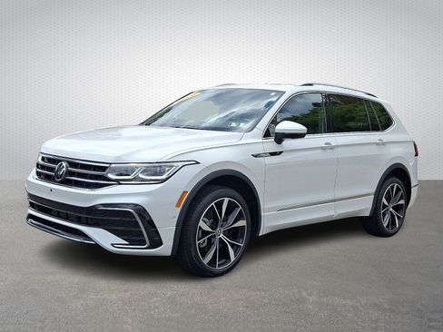 Used 2024 Volkswagen Tiguan SEL R-Line AWD/4WD image 3