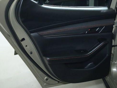 Certified 2025 MAZDA MAZDA3 Carbon image 27