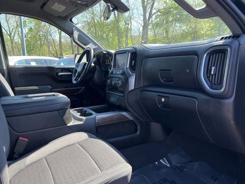 Used 2022 Chevrolet Silverado 1500 LT Trail Boss w/ Safety Package AWD/4WD image 27