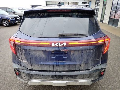 Certified 2024 Kia Seltos EX image 3