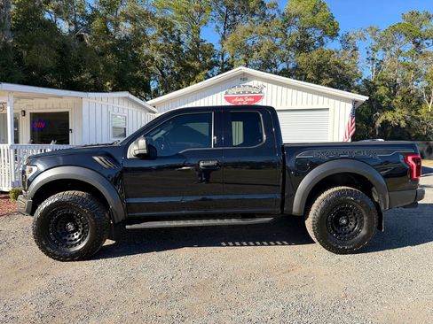 Used 2019 Ford F150 Raptor w/ Equipment Group 801A Mid image 8