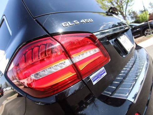 Used 2017 Mercedes-Benz GLS 450 4MATIC image 34