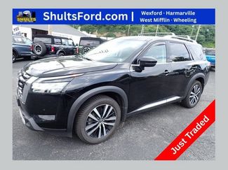 Used 2023 Nissan Pathfinder Platinum AWD/4WD video 1