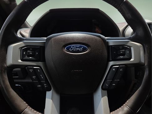 Used 2018 Ford F150 King Ranch w/ Equipment Group 601A Luxury AWD/4WD image 25