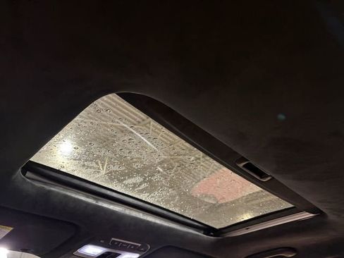 Used 2022 Kia Telluride SX w/ SX Prestige Package image 16