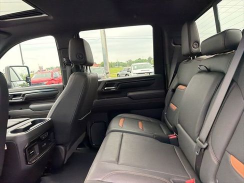 Used 2024 GMC Sierra 2500 AT4 w/ AT4 Premium Plus Package AWD/4WD image 30