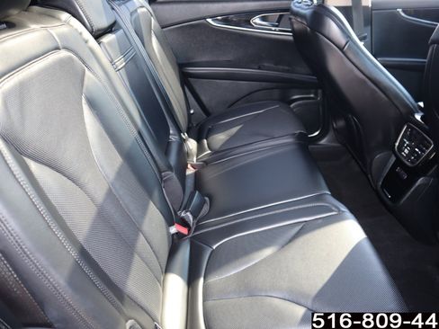 Used 2023 Lincoln Nautilus Reserve image 27