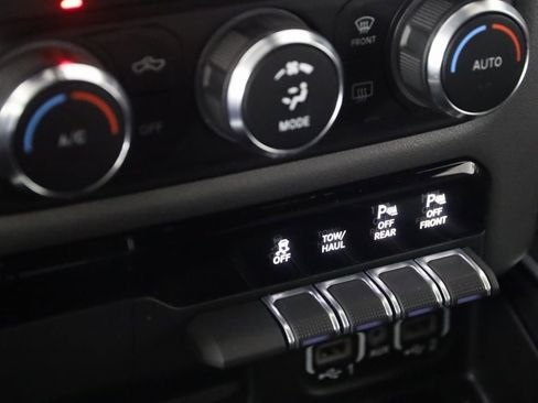 Used 2022 RAM 1500 Big Horn image 15