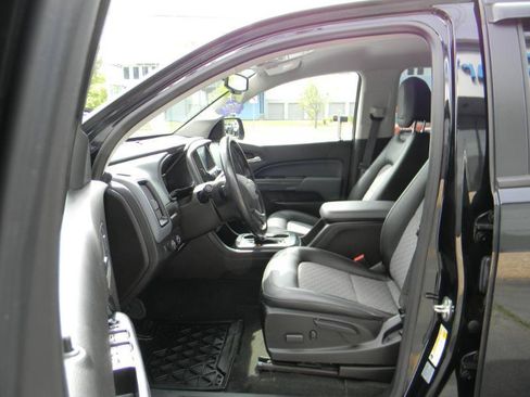 Used 2016 Chevrolet Colorado Z71 AWD/4WD image 11