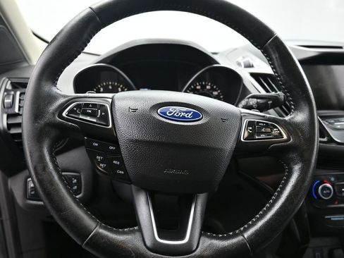 Used 2018 Ford Escape SE w/ SE Sport Appearance Package FWD image 12