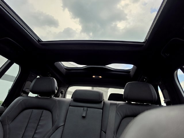 Used 2021 BMW X7 M50i AWD/4WD image 51