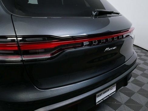 Used 2026 Porsche Macan AWD/4WD image 34