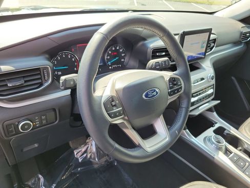Certified 2024 Ford Explorer XLT w/ Equipment Group 202A AWD/4WD image 10