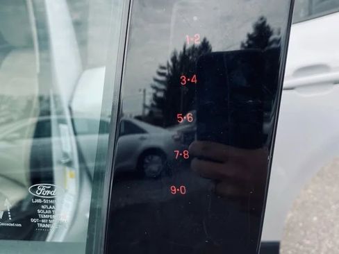 Used 2020 Ford Escape SE image 26