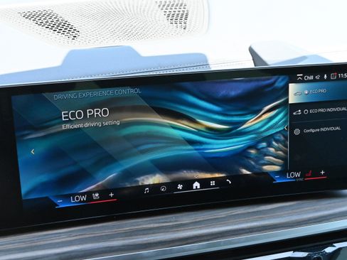 Certified 2025 BMW X5 sDrive40i w/ Premium Package RWD image 32
