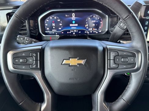 Used 2025 Chevrolet Silverado 2500 LT w/ Convenience Package image 34
