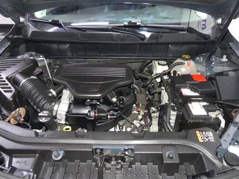 Used 2018 Cadillac XT5 Luxury w/ Driver Awareness Package image 12