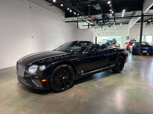 Used 2023 Bentley Continental GT Speed image 32