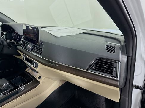 Used 2024 Audi Q5 e Premium Plus image 31