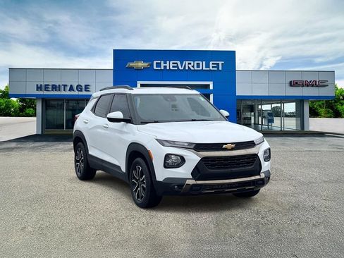Certified 2023 Chevrolet TrailBlazer ACTIV w/ Sun and Liftgate Package AWD/4WD image 1