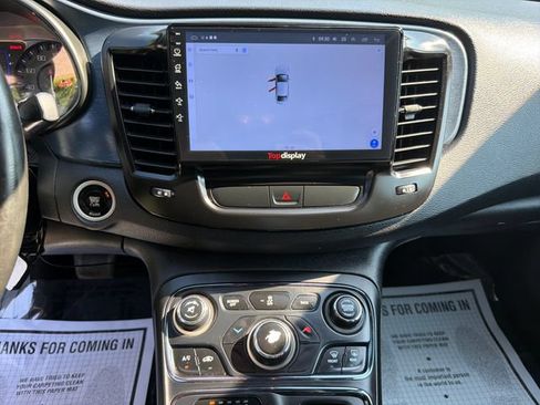 Used 2015 Chrysler 200 S FWD image 17