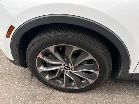 Used 2022 Lincoln Nautilus Reserve AWD/4WD image 13