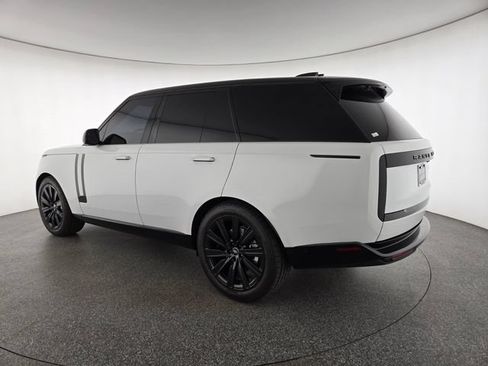 Used 2023 Land Rover Range Rover SE AWD/4WD image 16