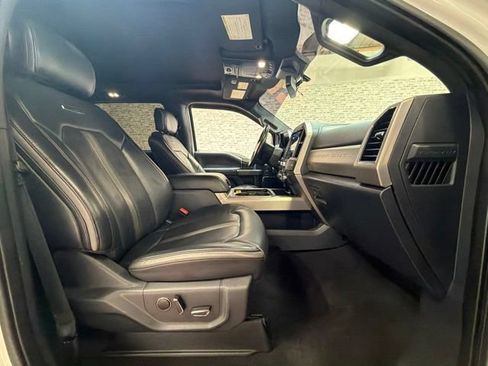 Used 2022 Ford F350 Platinum AWD/4WD image 12