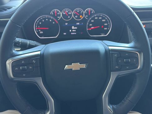 Used 2021 Chevrolet Suburban LT image 14