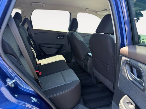 Used 2023 Nissan Rogue SV FWD image 18