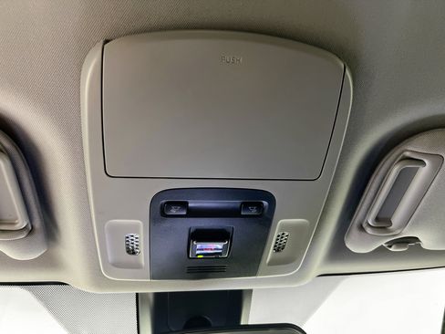 Used 2024 Toyota Camry SE FWD image 21