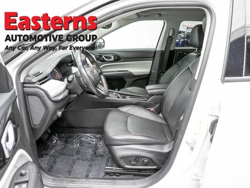 Used 2022 Jeep Compass Limited w/ Sun and Sound Group AWD/4WD image 14