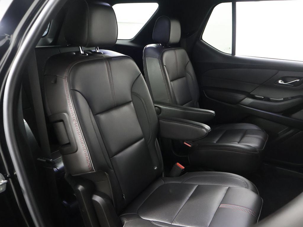 Used 2023 Chevrolet Traverse RS AWD/4WD image 38