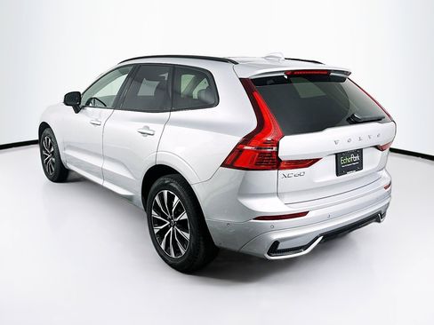 Used 2025 Volvo XC60 B5 Plus image 5