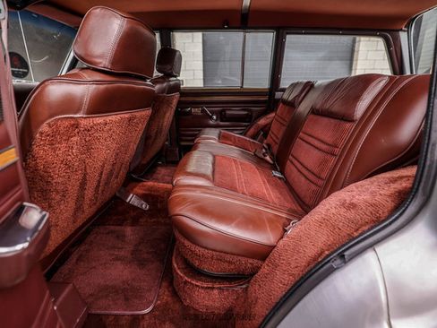 Used 1991 Jeep Grand Wagoneer AWD/4WD image 64