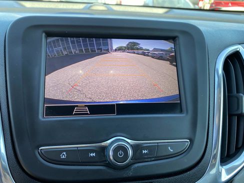 Used 2023 Chevrolet Equinox LS w/ LS Convenience Package AWD/4WD image 13