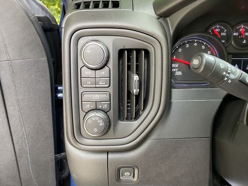 Used 2024 Chevrolet Silverado 1500 Custom AWD/4WD image 18
