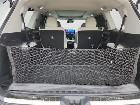 Used 2025 Toyota Grand Highlander FWD image 13