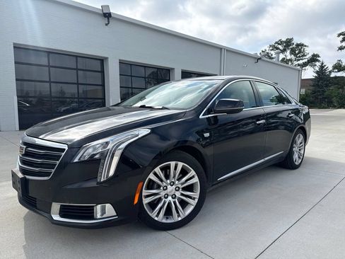 Used 2019 Cadillac XTS Luxury FWD image 1