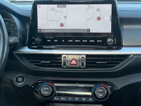 Used 2022 Kia Forte GT-Line w/ GT-Line Premium Package image 13