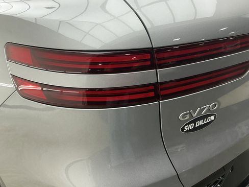 Used 2023 Genesis GV70 2.5T w/ Sport Prestige Package image 22
