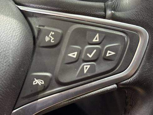 Used 2021 Chevrolet Equinox LT FWD image 26