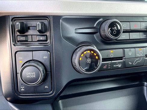 New 2025 Ford F250 XLT w/ Black Appearance Package image 18