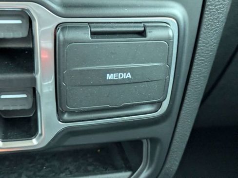 Used 2021 Jeep Wrangler Unlimited Sahara AWD/4WD image 22