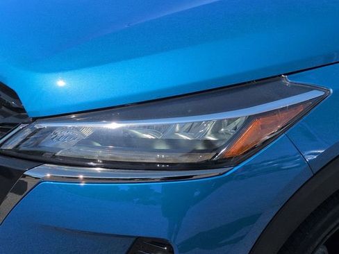 Used 2023 Nissan Kicks SR image 5