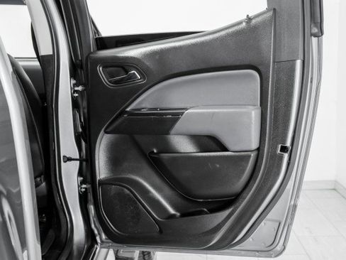 Used 2019 Chevrolet Colorado Z71 AWD/4WD image 43