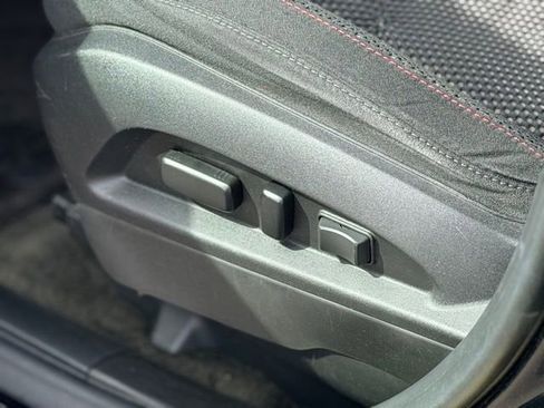 Used 2017 Chevrolet Equinox LT w/ Convenience Package image 7