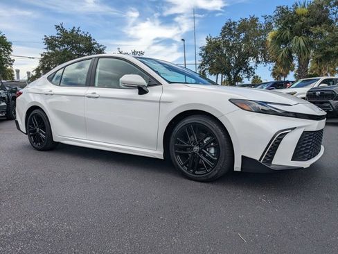 New 2025 Toyota Camry SE w/ Convenience Package FWD image 2